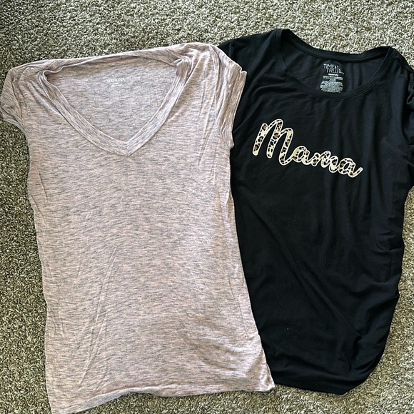 Maternity shirt bundle - Picture 2 of 5